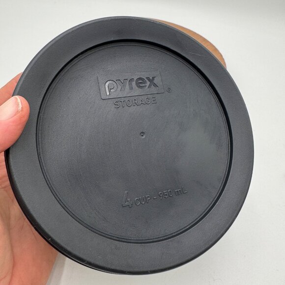 PYREX 4 Cup HALLOWEEN Storage Bowl three rows of ghost black lid - Picture 5 of 15